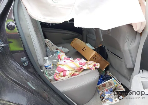 2011 Nissan Rogue Sv z USA, uszkodzony, nr VIN JN8AS5MV7BW266654